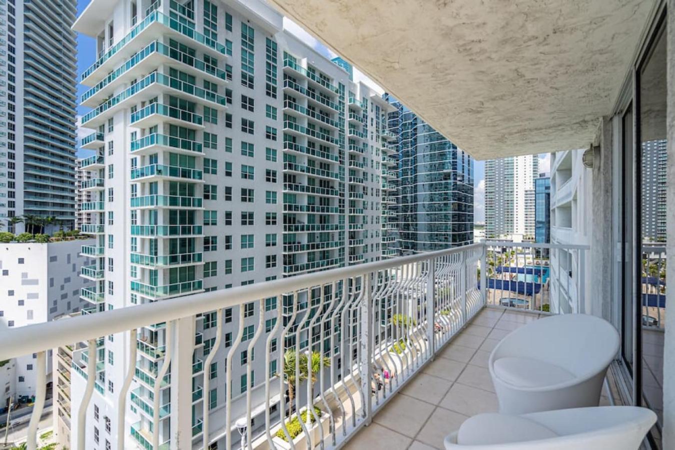 Miami Vice Oceanfront Sky Villa Eksteriør billede